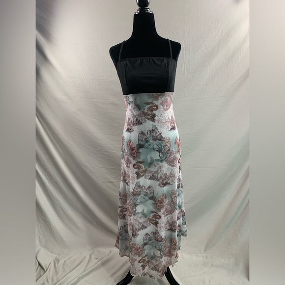 Asymmetric Hem Angel Printed Spaghetti Strap Dress - Picture 7 of 7